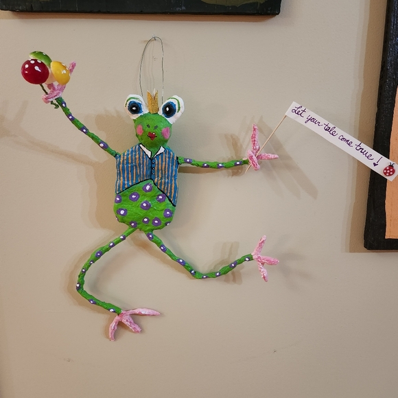 New handmade spun cotton frog figure. - Picture 3 of 3